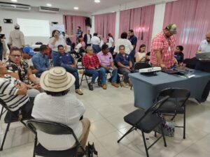 Discussion at the Agroclimatic Technical Roundtable