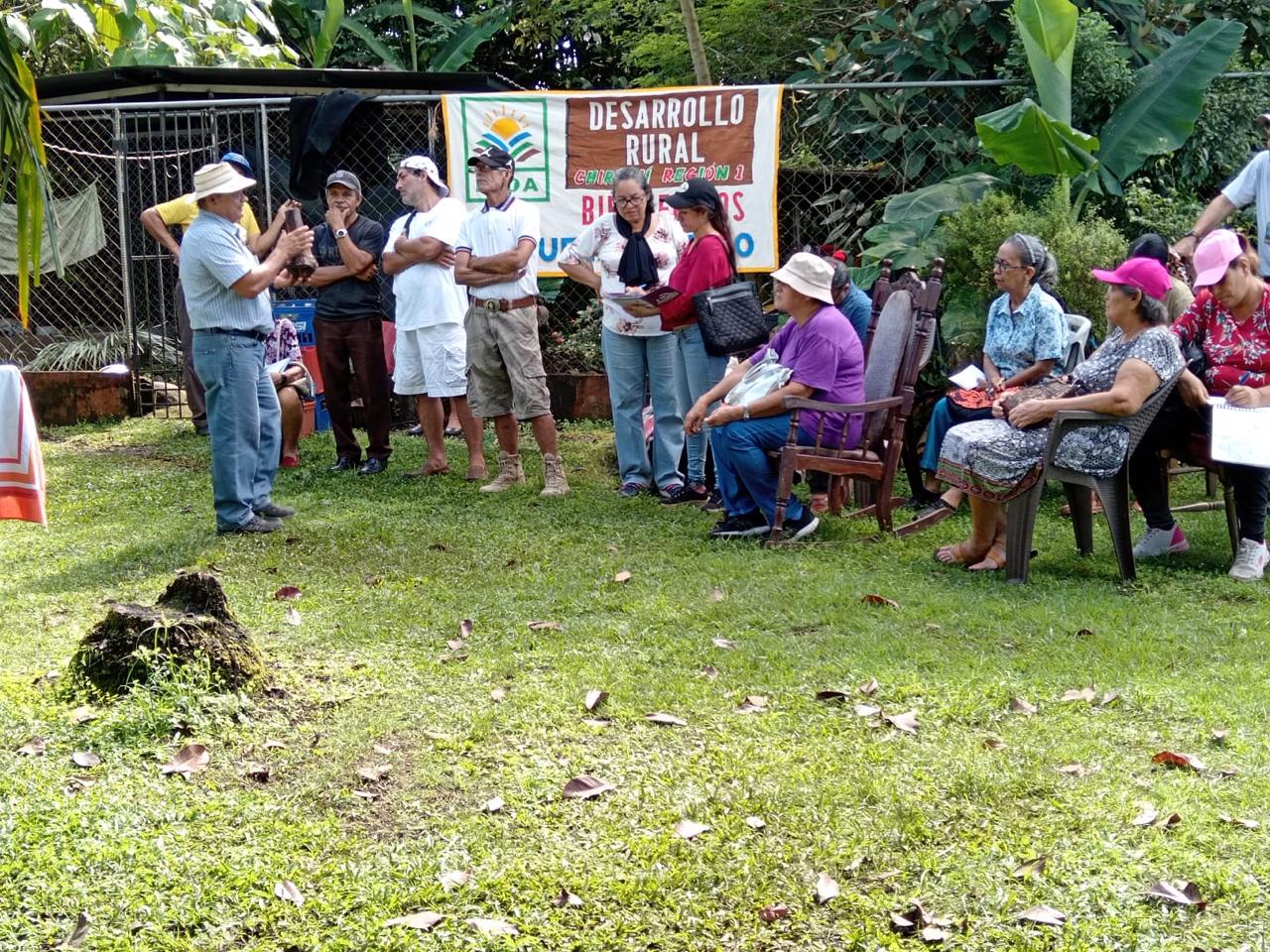 Culmina en Boquerón escuela de campo para mujeres dedicadas al cultivo de plátano